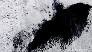 南極の氷に巨大な穴が出現する謎が解明される