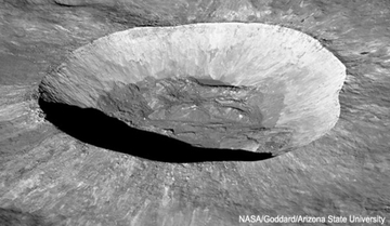 地球の準惑星「カモオアレワ」は月の裏側にあるクレーターから発生した可能性が示唆される
