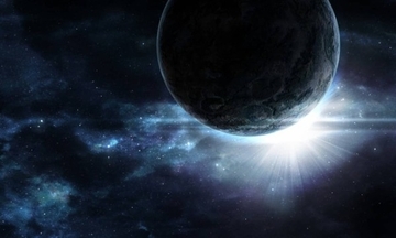 太陽系内の隠れた惑星「プラネット・ナイン」は本当に存在するのか？