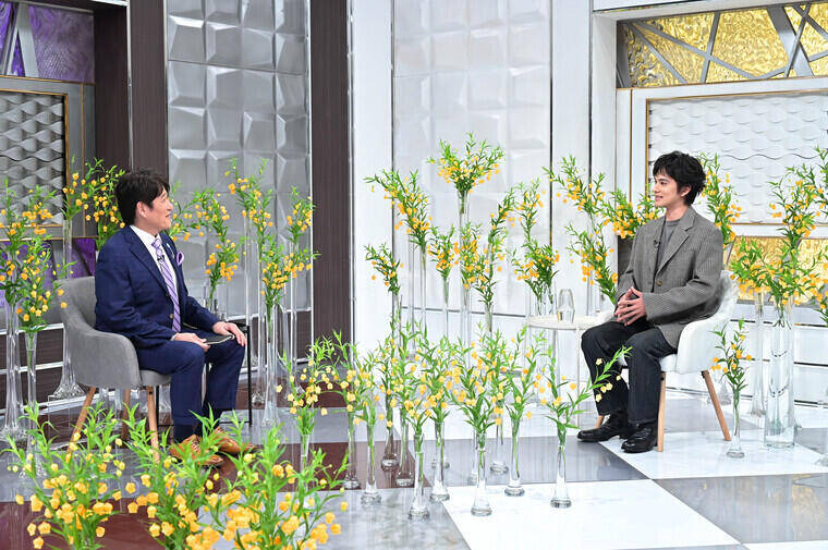 北村匠海は「光り輝いていた」小栗旬が語った15年前の初対面エピソードに本人もびっくり「アンサーだ!」【日曜日の初耳学】