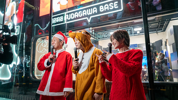 山本彩、渋谷から生放送したクリスマス特番に大反響！「#山本彩サンタ」がTwitterトレンド4位にランクイン