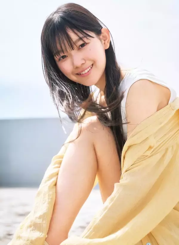 櫻坂46四期生・山川宇衣「ヤンジャン」表紙抜擢 オフショルワンピで美肌輝く