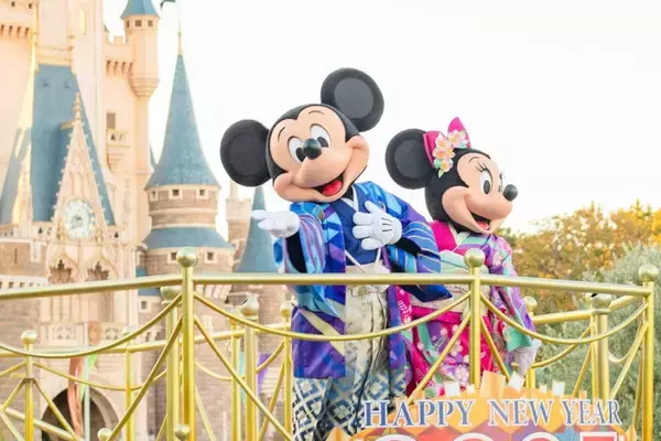 【東京ディズニーリゾートの正月2026】和装グリーティング、午の干支グッズ&スペシャルメニューも