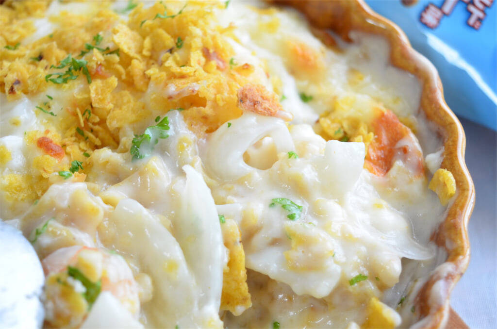 【スナック菓子でグラタン!?】驚きの時短術!ドリトスで「とろ〜り絶品シーフードグラタン」作ってみた!