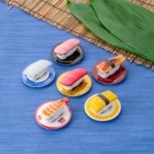 まるで本物?“シズル感”たっぷりの『寿司トミカ』登場 全6種の寿司ネタ、どれが出るかはお楽しみ