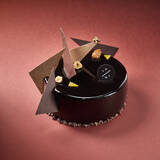 「“伝説のチョコレートケーキ”が30年越しに蘇る、ピエール マルコリーニ『Envol』完全予約制で限定販売」の画像1