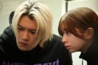 “令嬢”桜田ひより&“誘拐犯”佐野勇斗、ついに追っ手が迫る 『ESCAPE』第4話あらすじ