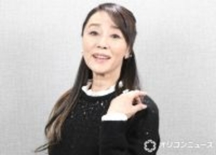 65歳・浅野ゆう子、魔女コスプレを披露 『ウィキッド』エルファバに変身「美しい」「とっても素敵」