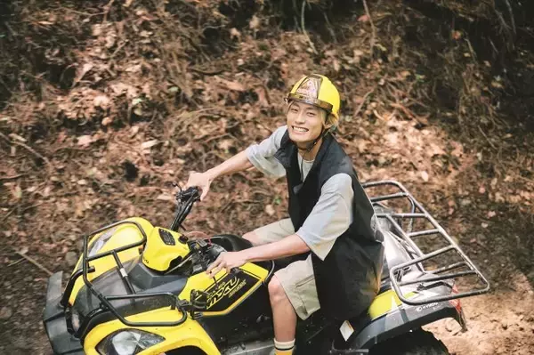 超特急・高松アロハ、無邪気なバギー体験姿を披露 “陰陽コンビ”リョウガへキャンプ飯も振る舞う