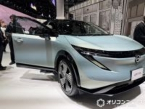 日産、『アリア』マイナーチェンジモデルを公開 フロントデザイン一新 年度内に投入予定
