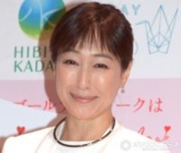 高島礼子、“仲良し俳優”と浜ちゃん個展訪問を報告 ファン「美人姉妹降臨」「二人とも楽しそう」