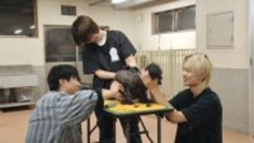 佐野勇斗、“相葉トリミング”に初挑戦「ビジュイイじゃん!」 独特なあやし方に相葉雅紀も笑顔