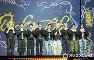 &TEAM、韓国デビュー初日にミリオン突破 イベント中のサプライズにメンバー驚き&感謝「チンチャ?」
