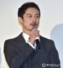 坂口健太郎、さっぱり短髪&口ひげとあごひげ姿に 役作りで「なかなか大変な役をやっていたんです」