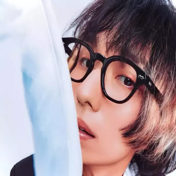 Mega Shinnosuke、ニューアルバム『天使様†』11月19日リリース決定 「ごはん食べヨ」など話題曲集結