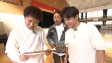 浜田雅功、小学校時代の卒アル写真公開 母校で世界王者と“奇跡のコラボ”