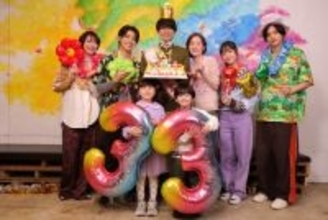 白洲迅、『パパご飯』撮影現場でサプライズバースデー 息子たちからのプレゼントに感涙