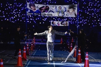 BTS・JIN、ファンコンを盛大に締めくくり 2017年以来の楽曲披露、BTSメンバーサプライズ登場、ARMYへメッセージ