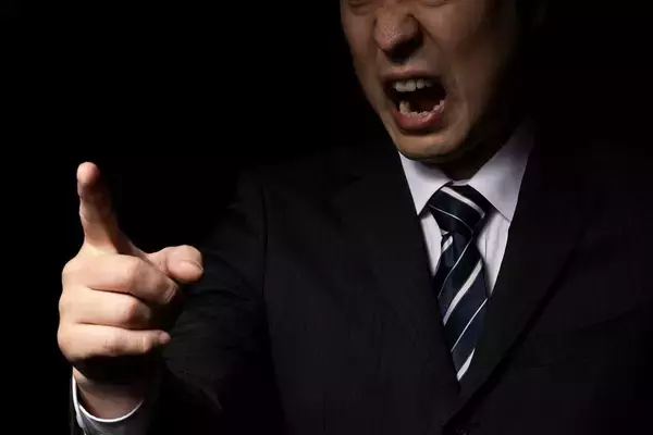 クレーマーに「申し訳ありません」は絶対NG…怒鳴る客を一発で黙らせた"元ブックオフ店員の切り返し"