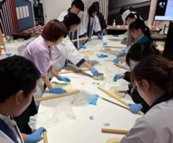 【プレイベント取材会のご案内】大阪関西万博で好評を博した『杵屋 うどん打ち教室』が帰ってきた!「職人の知識と食の知恵を未来へつなぐ食育プログラム」としてブラッシュアップして再スタート!