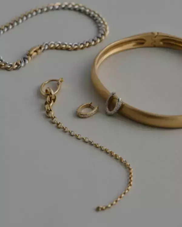 チェーンの構造美をまとう、〈kiuna〉の POPUP STORE が conte青山店 に登場