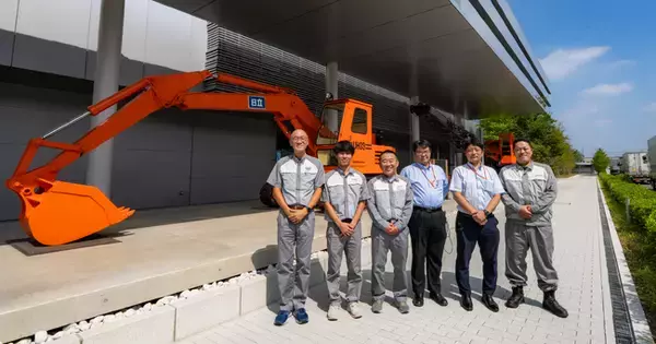 日立建機、カメラ連携×トラック予約受付システムで待機車両ゼロへ。Hacobu「MOVO Berth」を8拠点で活用