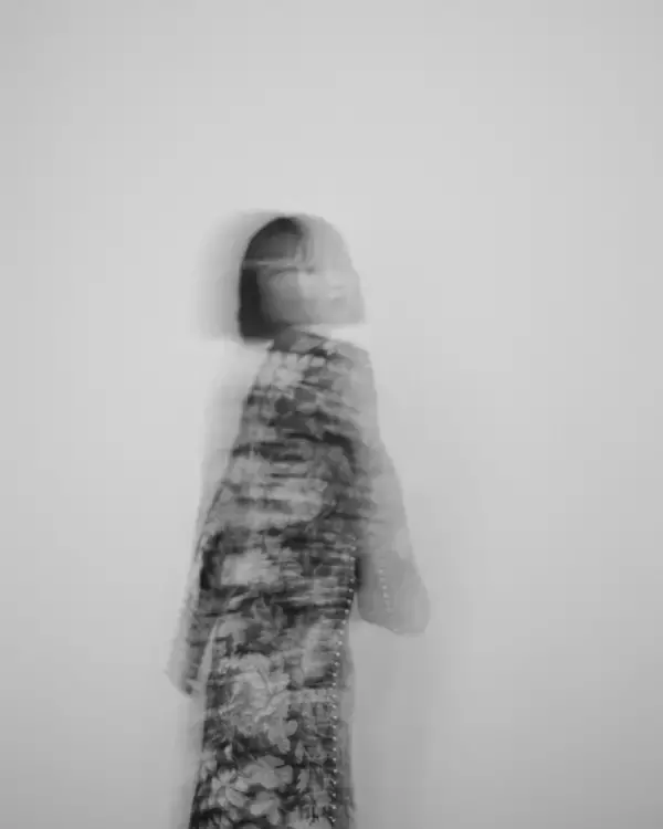 「いっそ今日までの物語を捨てて──Rei通算10作目『VOICE』で響かせる産声」の画像