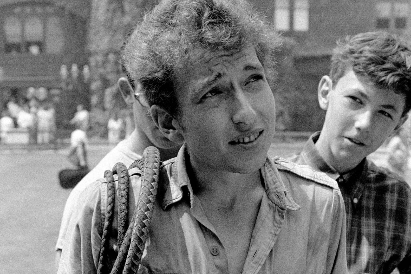 ボブ・ディランの初期フォーク時代を総括、監修者が語る『スルー・ザ・オープン・ウィンドウ』制作の内幕