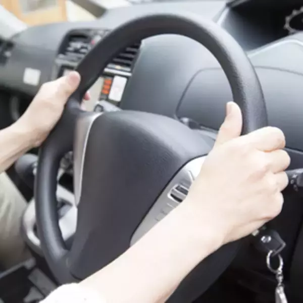 キラキラネームのおじさんが免許取得 その名も「車のハンドル」さん 6月29日の中国記事トピックス