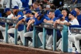 ドジャース「2勝3敗」窮地のなか敵地トロントへ…ロバーツ監督「迷采配」「苦言」「責任転嫁」からの逆転なるか