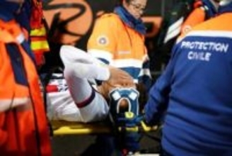 バイエルン戦を控えるPSGに大打撃…ドゥエが右太もも裏を痛めて負傷交代、復帰後4戦目の悲劇に