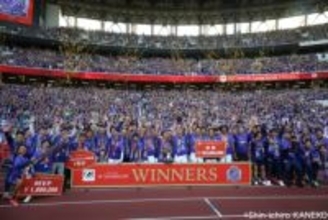 広島が3年ぶり2度目のルヴァン杯制覇! 前半のセットプレー3発で柏を破る