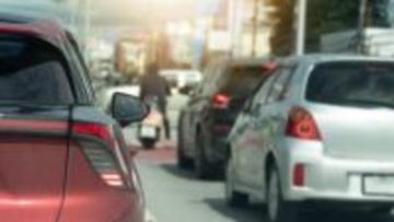 “あおり運転”してきた車の行き先についていったら…「中指を立ててきた」運転手の意外な正体にア然