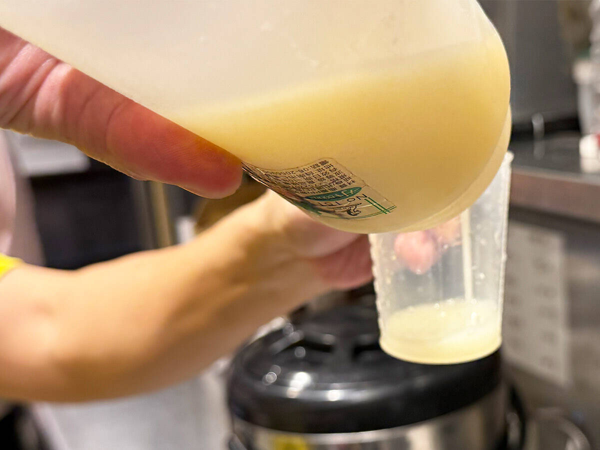 台湾人は「ヤクルトをお茶に入れて飲む」説は本当か?台湾茶スタンドで台湾人にその真相を聞いてみた