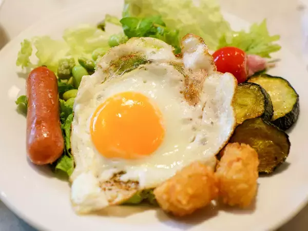 【東京モーニング】ここは海外!? ホテル併設『MORETHAN BAKERY』(新宿)のブッフェが絶品