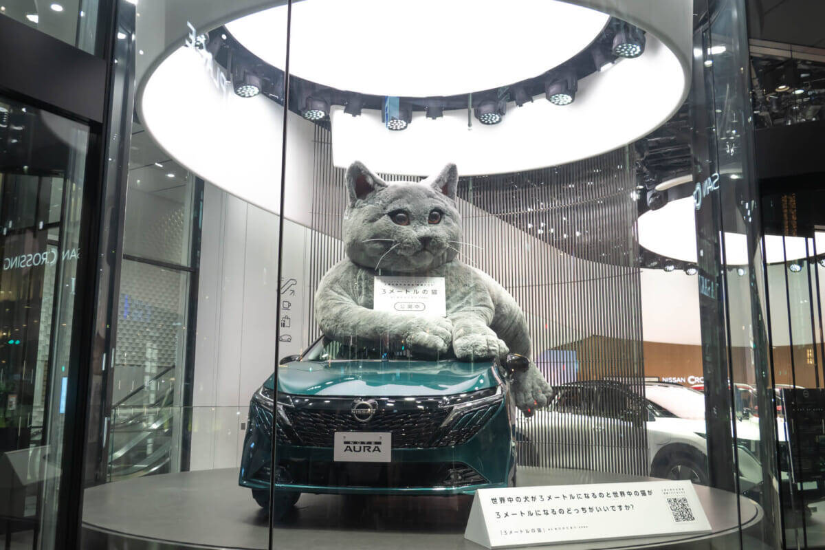 銀座一等地に3メートルの巨大猫が出現!?お笑い芸人・水川かたまりが手がけた日産の短編ドラマが現実に!
