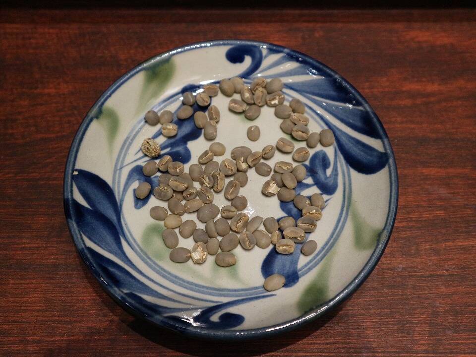 希少な沖縄産のコーヒーに魅せられる!ネスカフェ 原宿で貴重なコーヒー焙煎体験に挑戦