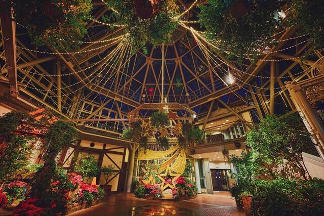 【神戸クリスマスマーケット2025】昼も夜も見どころ満載!グリューワイン片手に楽しむ山上のイルミネーション