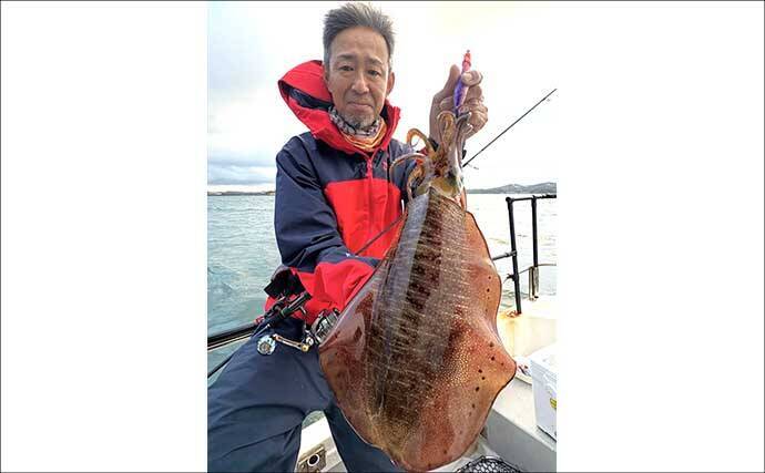【沖のルアー釣果速報】ティップランでアオリイカ船中23匹!サオ頭は7匹をマーク(三重)