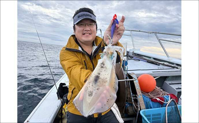 【沖のルアー釣果速報】ティップランでアオリイカ船中23匹!サオ頭は7匹をマーク(三重)