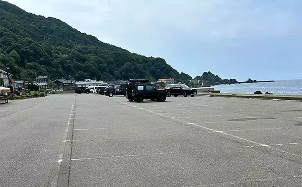 「ヤエン釣りでアオリイカ6杯をキャッチ【茂原人工海水浴場】ゲストに青物もヒット」の画像