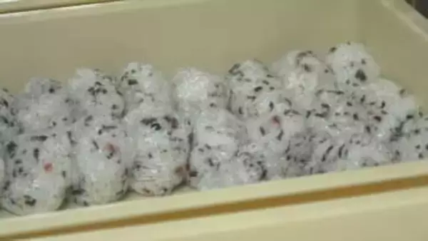 価格維持のためおにぎりは去年より少し小さめに…道の駅で新米の季節恒例のイベント開催 島根県安来市