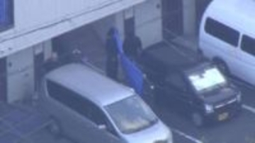 事件現場のアパートで容疑者を立ち会わせて現場検証  発生から26年…自費で家賃を払い続け解決を信じた夫 名古屋・西区の主婦殺害