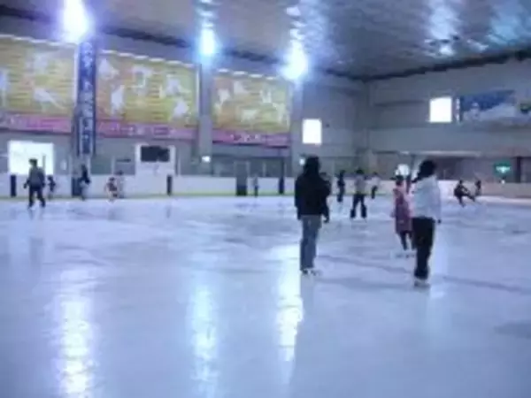 スケートリンク、どんどん減ってるんです