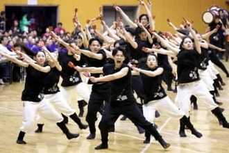 YOSAKOIソーラン祭り　札幌で学生合同出陣式　21チーム1100人演舞