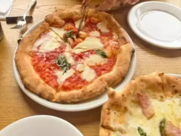【新店】外はパリッと中はモッチリ、薪窯で焼く本格ナポリピザ!テイクアウトも可能でお家でも楽しめる|島根県松江市