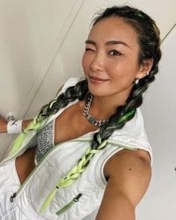 「AIなの!?」人気フィットネスプロデューサーAYA〝ヴィクシーモデル姿〟披露…ファン驚き「ヤバい!似合いすぎ!」「違和感ゼロ」