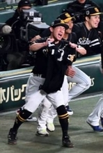 【独占手記】「どうせ来年になったら誰も覚えていない」首位打者後の重圧乗り越えた日本一 ソフトバンク牧原大成が明かした昨秋の決断【日本シリーズ】