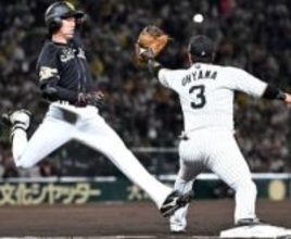 日本シリーズ初先発の大津亮介が投打で躍動 高校までは内野手 「自信ある」快足飛ばしプロ初打席で内野安打