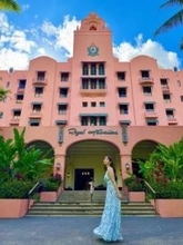 「やばいって...」〝28キロ減量〟33歳元アイドルが激変姿で〝俳優夫と写真集で来た海〟を満喫!「こんなに痩せて身体に負担が...」「見た目全然違う」